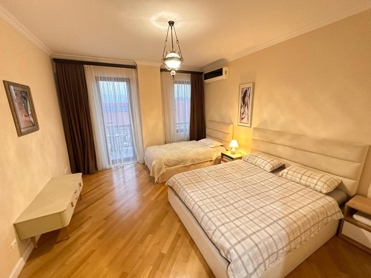 Apartment In Downtown "Rustaveli Residence" Tbilisi Exterior foto